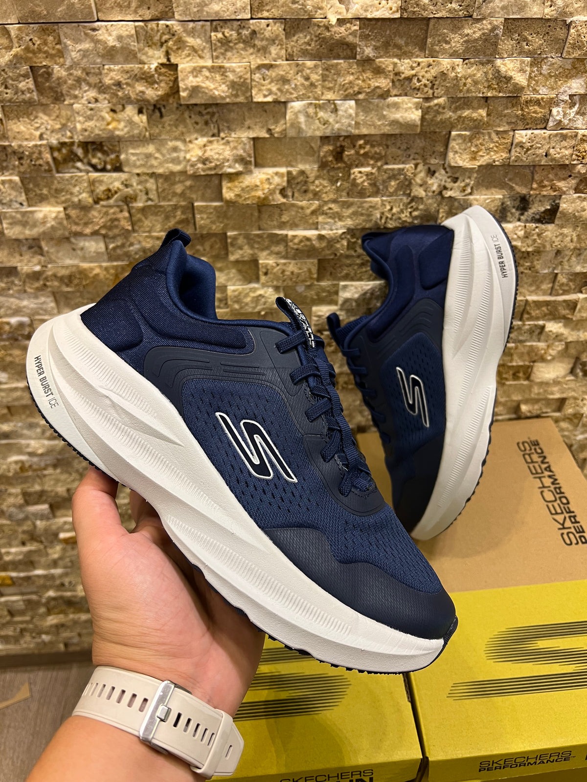 Skechers 🇨🇳